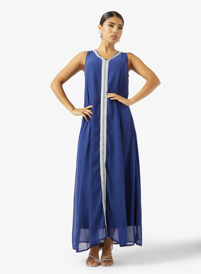 خزانة عباية مطرزة مع فستان داخلي - Image 4